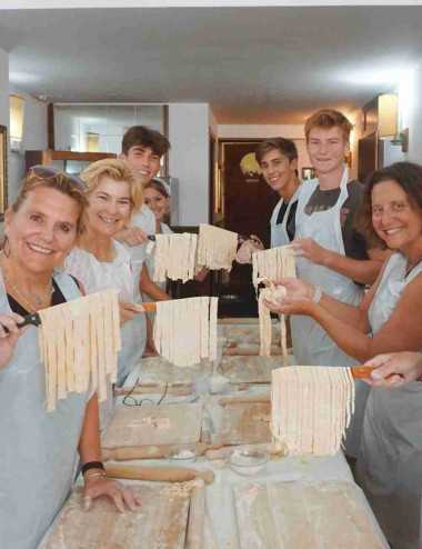 Pasta Fettuccine e Titamisù Corso di Cucina